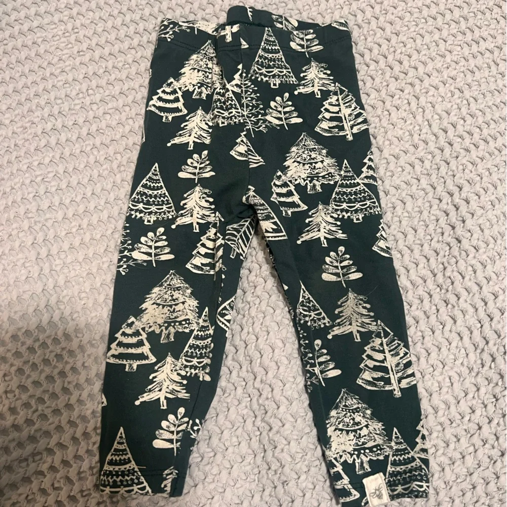 Burt’s bees baby green and cream Christmas Tree holiday outfit 12M